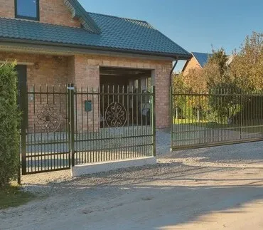 Tvoros, vartai, turėklai